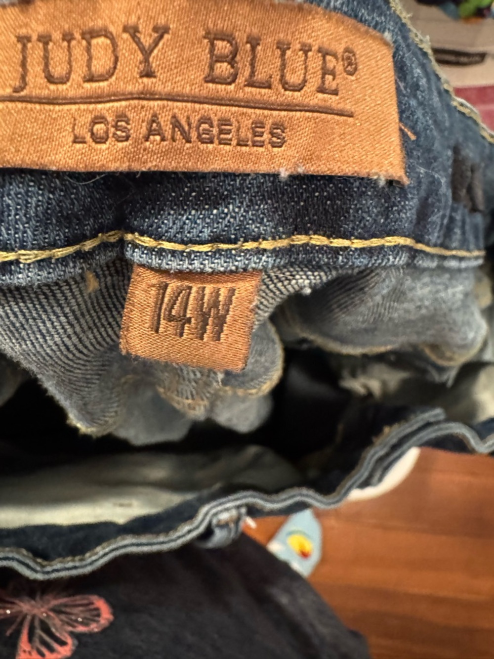 EUC- Judy Blue Flared Jeans - Picture 6 of 10